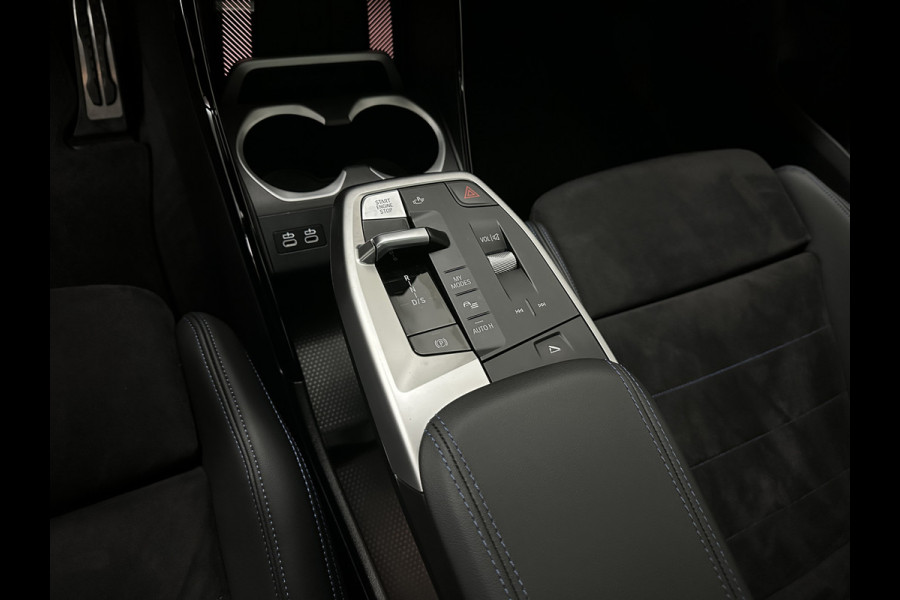 BMW X1 18i M-Sport | Panorama | Sportstoelen | Keyless-Entry | Sfeerverlichting | Achteruitrij-Camera | Carplay | Full-LED | Black-Optic | Getint Glas | Stoelverwarming | Draadloos Laden |