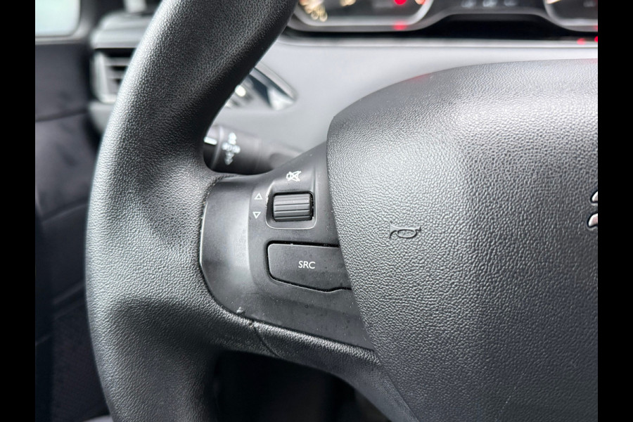 Peugeot 208 1.2 PureTech Blue Lion / APK