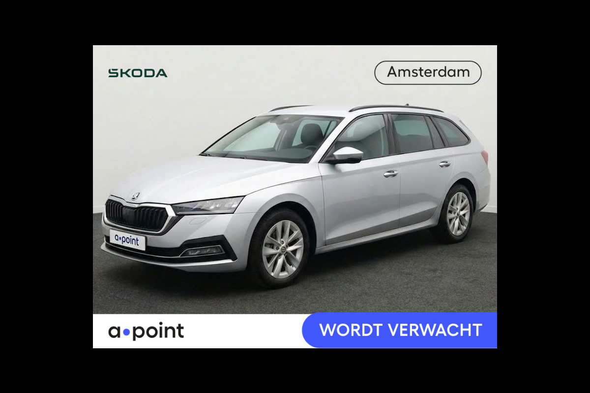 Škoda Octavia Combi 1.0 TSI Style 110pk | Navigatie | Parkeersensoren voor en achter | Apple Carplay -/ Andriod auto |  Verwambare voorstoelen
