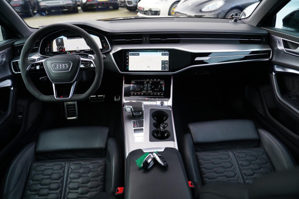 Audi RS6 Avant RS6 TFSI Quattro | B&O Advanced | Dynamic PLUS pakket | Keramisch | 360cam | HuD | Competition Velgen | Nightvision