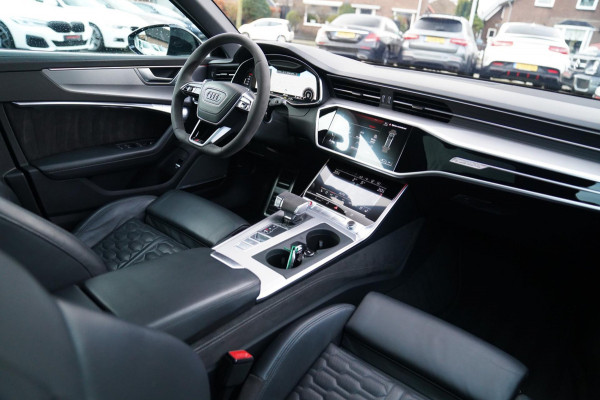 Audi RS6 Avant RS6 TFSI Quattro | B&O Advanced | Dynamic PLUS pakket | Keramisch | 360cam | HuD | Competition Velgen | Nightvision