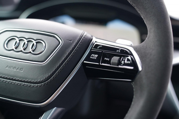 Audi RS6 Avant RS6 TFSI Quattro | B&O Advanced | Dynamic PLUS pakket | Keramisch | 360cam | HuD | Competition Velgen | Nightvision