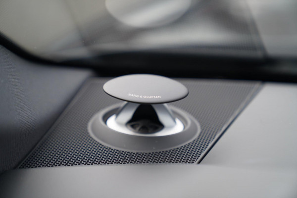 Audi RS6 Avant RS6 TFSI Quattro | B&O Advanced | Dynamic PLUS pakket | Keramisch | 360cam | HuD | Competition Velgen | Nightvision