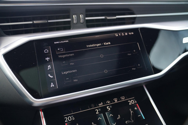 Audi RS6 Avant RS6 TFSI Quattro | B&O Advanced | Dynamic PLUS pakket | Keramisch | 360cam | HuD | Competition Velgen | Nightvision