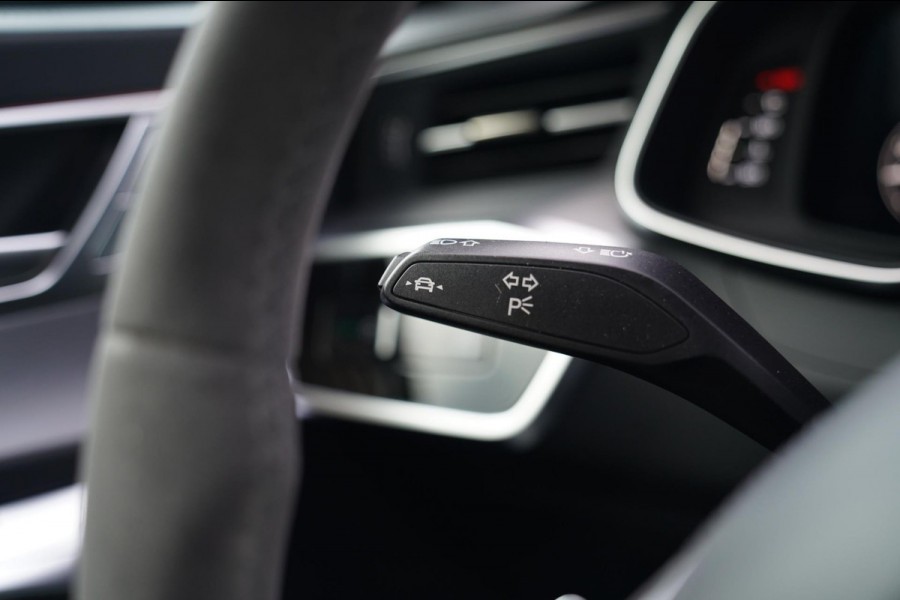 Audi RS6 Avant RS6 TFSI Quattro | B&O Advanced | Dynamic PLUS pakket | Keramisch | 360cam | HuD | Competition Velgen | Nightvision