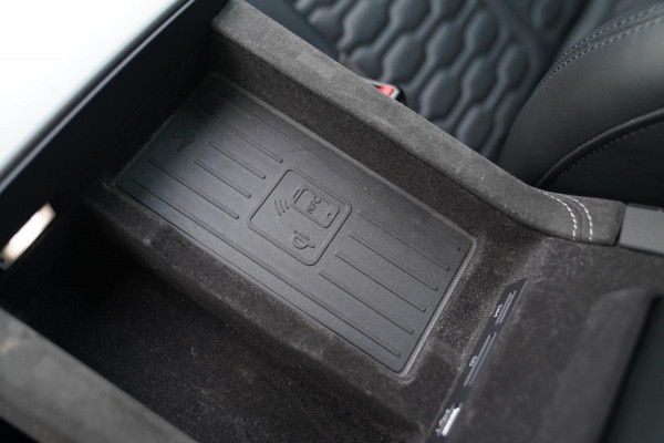 Audi RS6 Avant RS6 TFSI Quattro | B&O Advanced | Dynamic PLUS pakket | Keramisch | 360cam | HuD | Competition Velgen | Nightvision