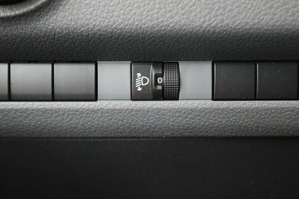 Peugeot Expert 2.0 BlueHDI 150 L3 Asphalt DC 4x4 Dangel 5-Zits, Climate, Cruise, Apple Carplay, Lane Assist, Trekhaak, PDC, 17''