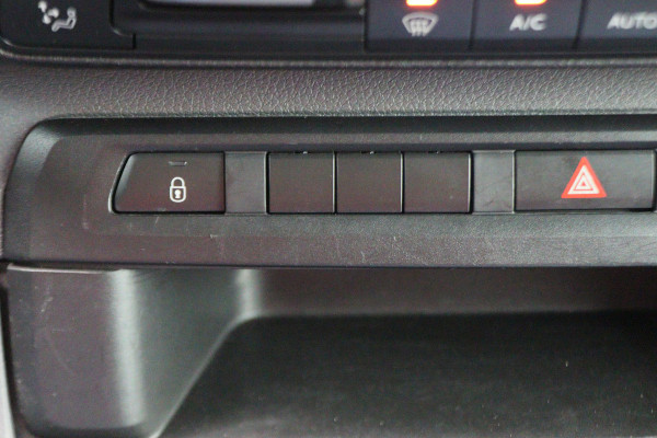 Peugeot Expert 2.0 BlueHDI 150 L3 Asphalt DC 4x4 Dangel 5-Zits, Climate, Cruise, Apple Carplay, Lane Assist, Trekhaak, PDC, 17''