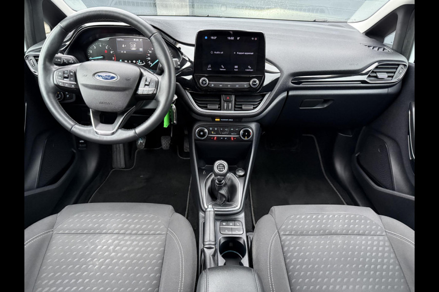 Ford Fiesta 1.0 EcoBoost Hybrid ST-Line X Navi,125pk,6 Bak,Carplay,Camera,Stoelverw,Stuurverw,Clima,Cruise,Pdc V+A,Lm velgen,N.A.P,Apk tot 04-2027