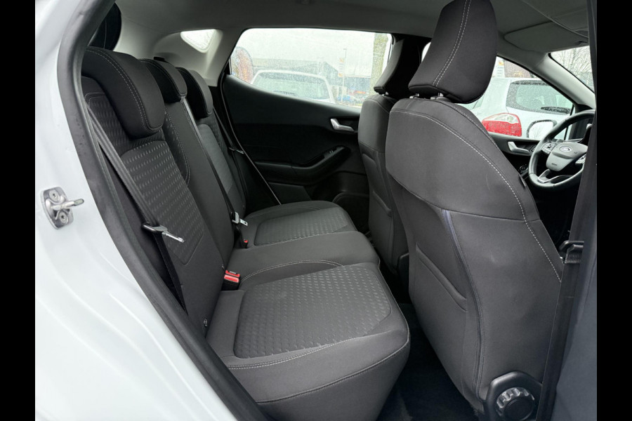 Ford Fiesta 1.0 EcoBoost Hybrid ST-Line X Navi,125pk,6 Bak,Carplay,Camera,Stoelverw,Stuurverw,Clima,Cruise,Pdc V+A,Lm velgen,N.A.P,Apk tot 04-2027