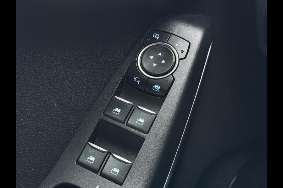 Ford Fiesta 1.0 EcoBoost Hybrid ST-Line X Navi,125pk,6 Bak,Carplay,Camera,Stoelverw,Stuurverw,Clima,Cruise,Pdc V+A,Lm velgen,N.A.P,Apk tot 04-2027