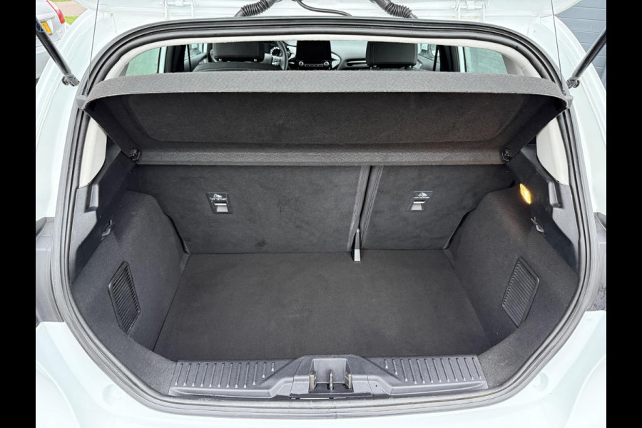 Ford Fiesta 1.0 EcoBoost Hybrid ST-Line X Navi,125pk,6 Bak,Carplay,Camera,Stoelverw,Stuurverw,Clima,Cruise,Pdc V+A,Lm velgen,N.A.P,Apk tot 04-2027