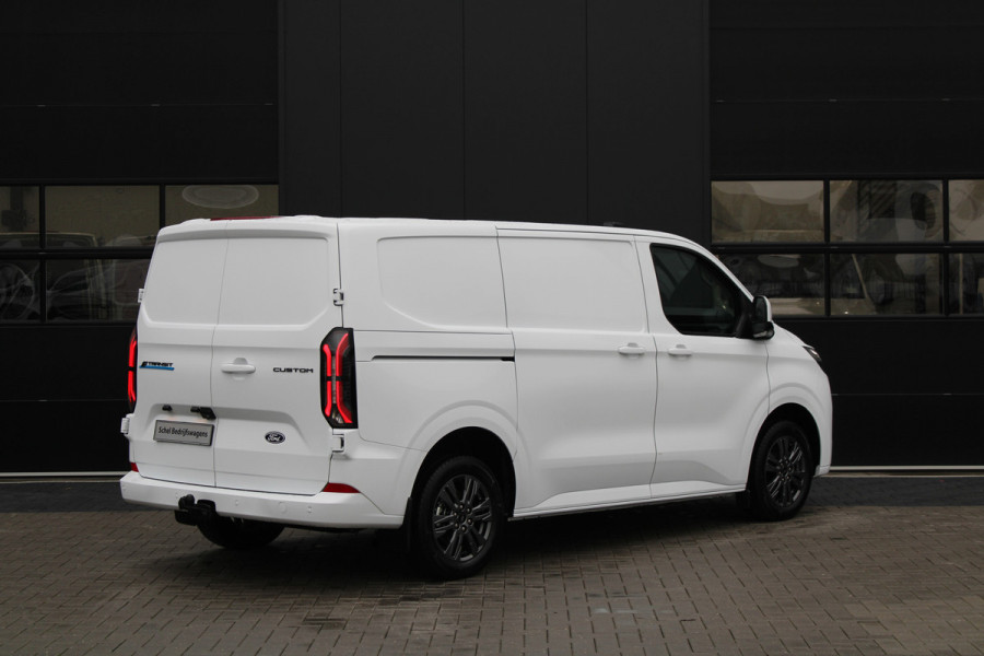 Ford E-Transit Cust. 320 L1H1 Limited 65 kWh 218pk - Trekhaak - Pro Power - Stoelverwarming - Carplay/Android - Camera - Rijklaar