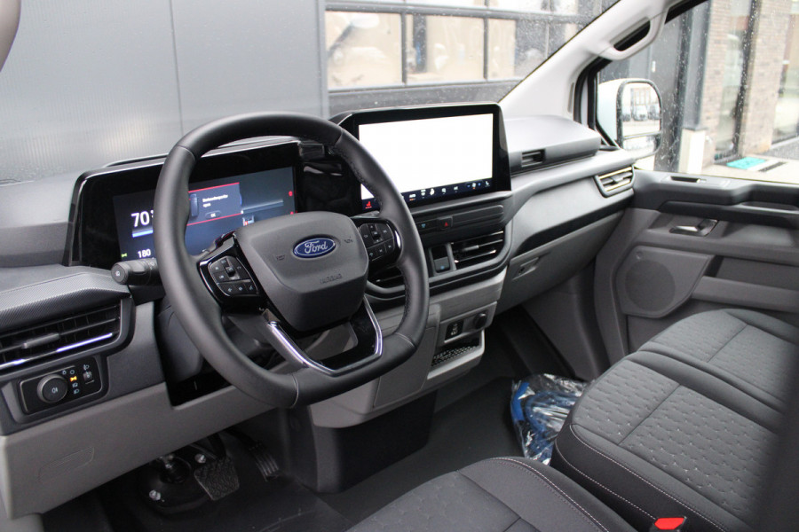 Ford E-Transit Cust. 320 L1H1 Limited 65 kWh 218pk - Trekhaak - Pro Power - Stoelverwarming - Carplay/Android - Camera - Rijklaar