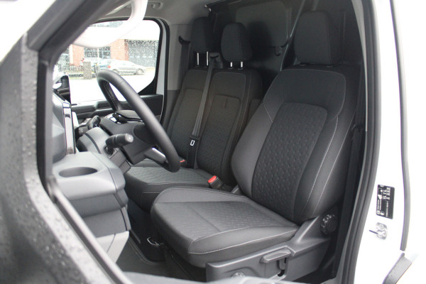 Ford E-Transit Cust. 320 L1H1 Limited 65 kWh 218pk - Trekhaak - Pro Power - Stoelverwarming - Carplay/Android - Camera - Rijklaar