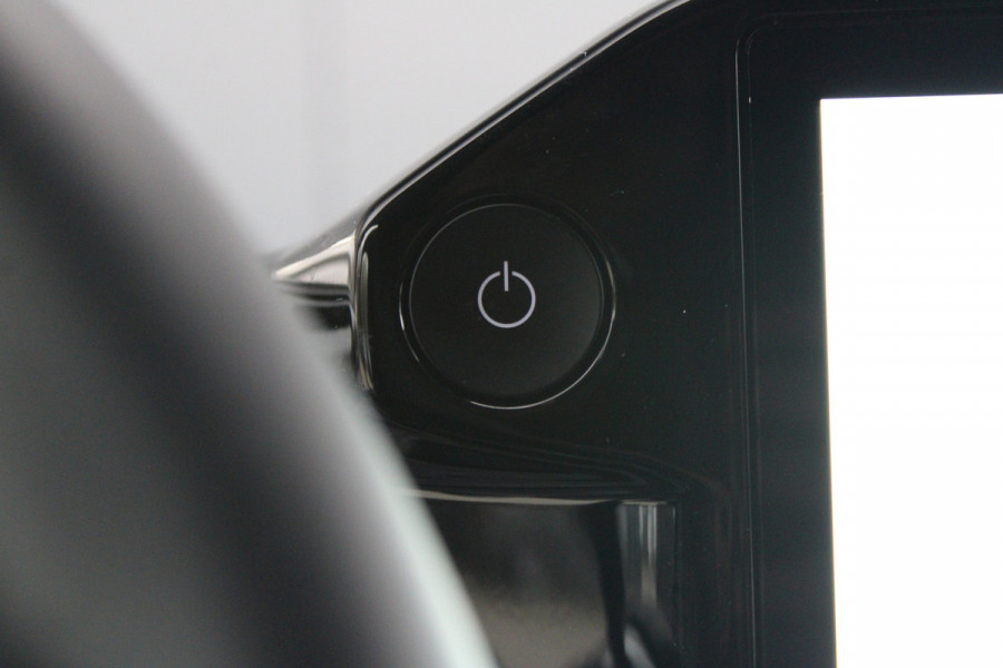 Ford E-Transit Cust. 320 L1H1 Limited 65 kWh 218pk - Trekhaak - Pro Power - Stoelverwarming - Carplay/Android - Camera - Rijklaar