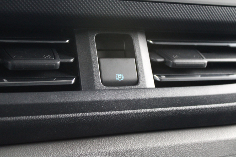 Ford E-Transit Cust. 320 L1H1 Limited 65 kWh 218pk - Trekhaak - Pro Power - Stoelverwarming - Carplay/Android - Camera - Rijklaar