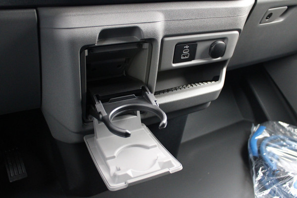 Ford E-Transit Cust. 320 L1H1 Limited 65 kWh 218pk - Trekhaak - Pro Power - Stoelverwarming - Carplay/Android - Camera - Rijklaar