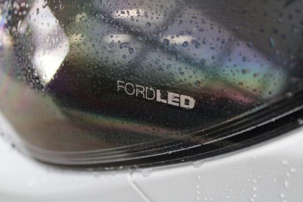 Ford E-Transit Cust. 320 L1H1 Limited 65 kWh 218pk - Trekhaak - Pro Power - Stoelverwarming - Carplay/Android - Camera - Rijklaar