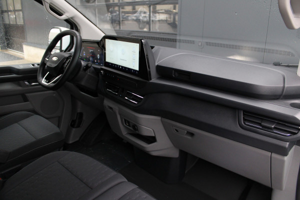 Ford E-Transit Cust. 320 L1H1 Limited 65 kWh 218pk - Trekhaak - Pro Power - Stoelverwarming - Carplay/Android - Camera - Rijklaar