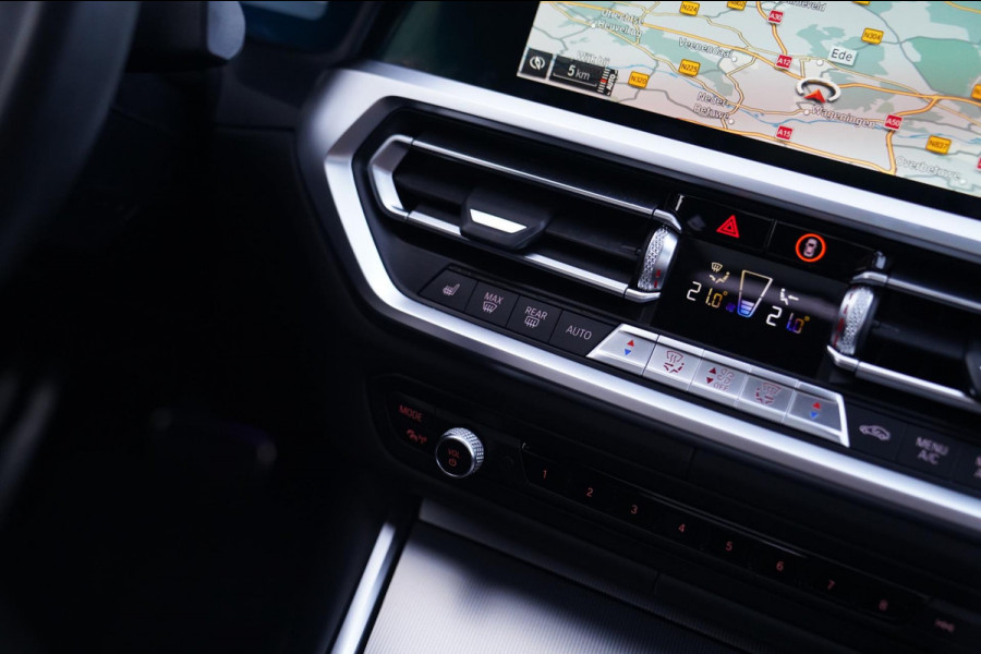 BMW 3-serie M340i xDrive High Executive | Schuifdak | Laser LED | Luxe Leder | 360 camera | Head Up display | Adaptieve Cruise |