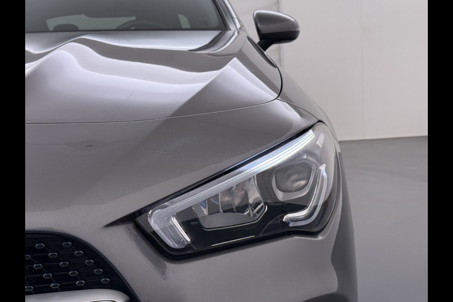 Mercedes-Benz CLA-Klasse 250e AMG // Keyless Entry // Sfeerverlichting // Camera // 19" AMG Velgen // Apple Carplay // Android Auto // Privacy Glas