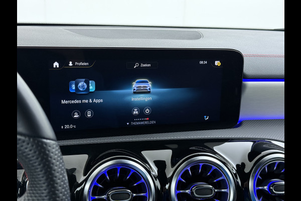 Mercedes-Benz CLA-Klasse 250e AMG // Keyless Entry // Sfeerverlichting // Camera // 19" AMG Velgen // Apple Carplay // Android Auto // Privacy Glas