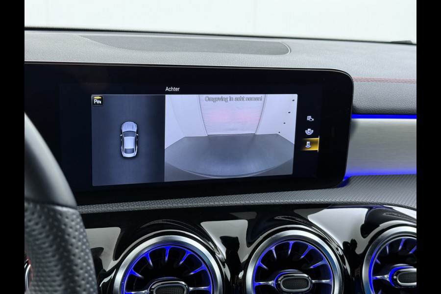 Mercedes-Benz CLA-Klasse 250e AMG // Keyless Entry // Sfeerverlichting // Camera // 19" AMG Velgen // Apple Carplay // Android Auto // Privacy Glas