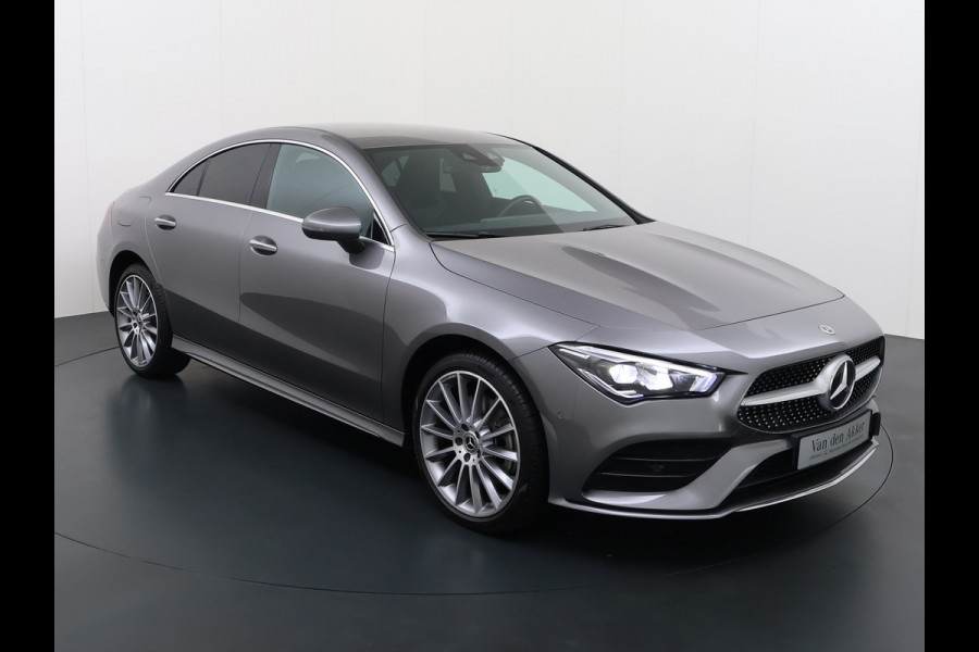 Mercedes-Benz CLA-Klasse 250e AMG // Keyless Entry // Sfeerverlichting // Camera // 19" AMG Velgen // Apple Carplay // Android Auto // Privacy Glas