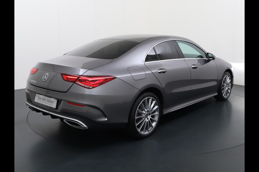 Mercedes-Benz CLA-Klasse 250e AMG // Keyless Entry // Sfeerverlichting // Camera // 19" AMG Velgen // Apple Carplay // Android Auto // Privacy Glas