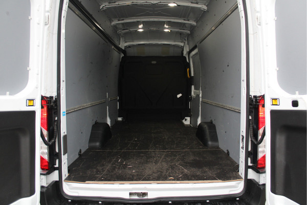 Ford Transit 350 2.0 TDCI L4H3 Trend RWD 130pk - Spiegel Camera - Cruise - Carplay - Airco - PDC - Rijklaar