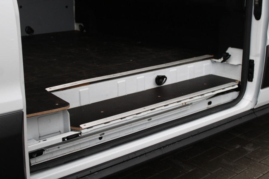 Ford Transit 350 2.0 TDCI L4H3 Trend RWD 130pk - Spiegel Camera - Cruise - Carplay - Airco - PDC - Rijklaar