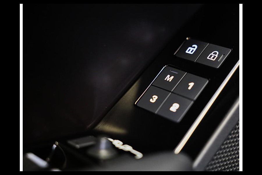 Land Rover Range Rover Velar 2.0 P400e AWD Dynamic SE PHEV / New Model / Acc / Lane Assist / Dode Hoek / Leder / Open Panoramadak