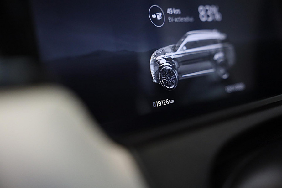 Land Rover Range Rover Velar 2.0 P400e AWD Dynamic SE PHEV / New Model / Acc / Lane Assist / Dode Hoek / Leder / Open Panoramadak