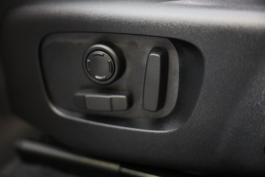 Land Rover Range Rover Velar 2.0 P400e AWD Dynamic SE PHEV / New Model / Acc / Lane Assist / Dode Hoek / Leder / Open Panoramadak