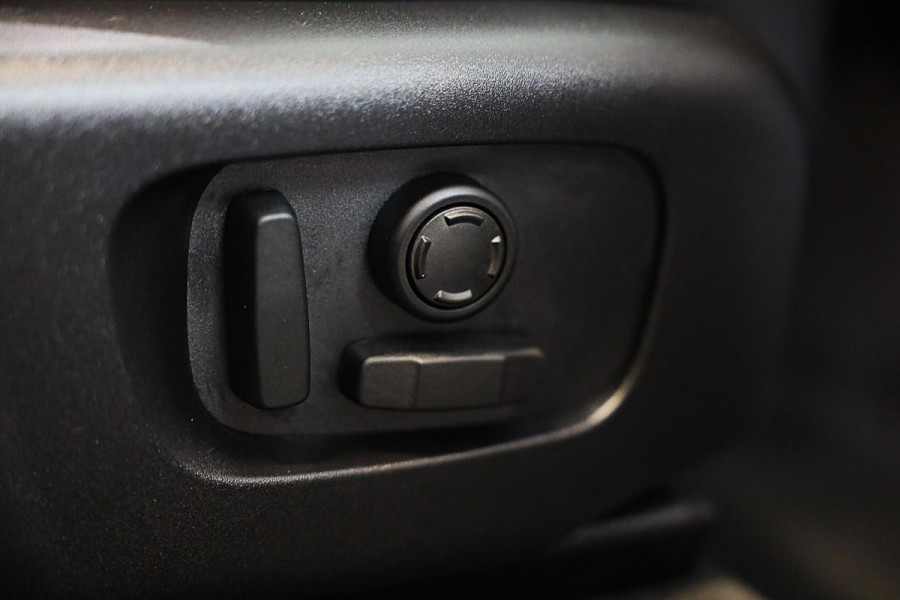 Land Rover Range Rover Velar 2.0 P400e AWD Dynamic SE PHEV / New Model / Acc / Lane Assist / Dode Hoek / Leder / Open Panoramadak