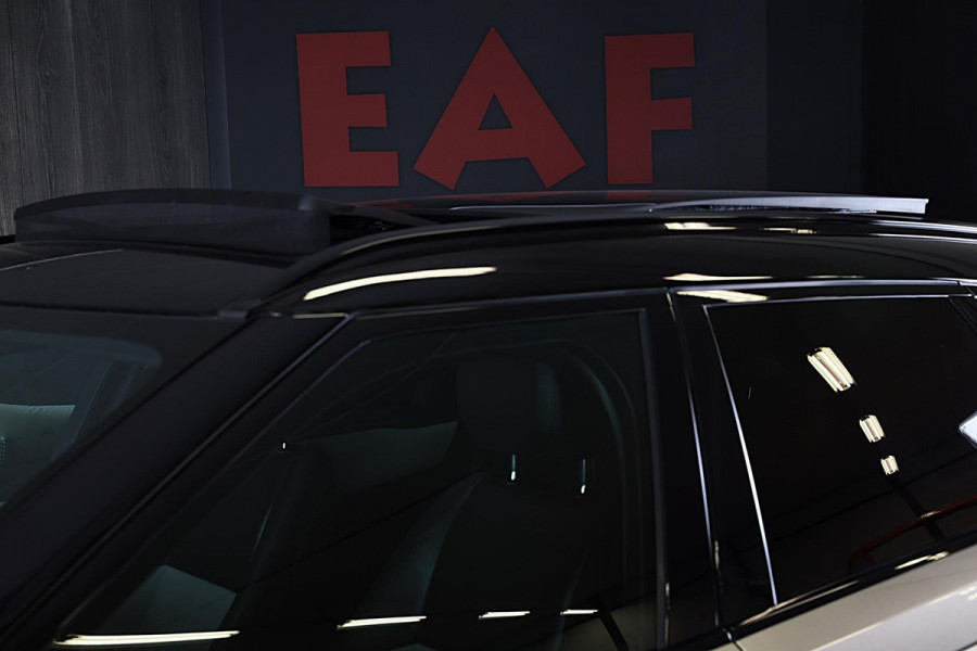 Land Rover Range Rover Velar 2.0 P400e AWD Dynamic SE PHEV / New Model / Acc / Lane Assist / Dode Hoek / Leder / Open Panoramadak