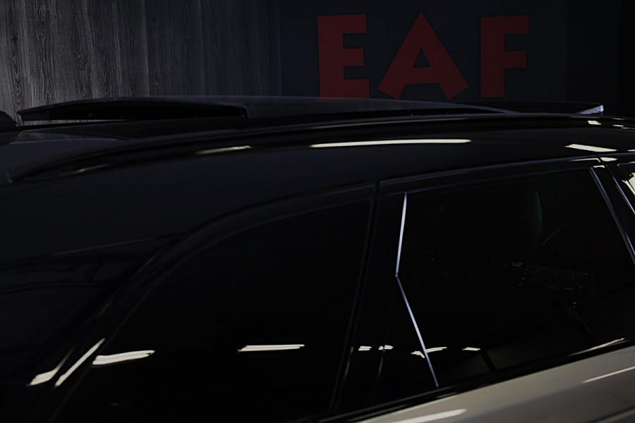 Land Rover Range Rover Velar 2.0 P400e AWD Dynamic SE PHEV / New Model / Acc / Lane Assist / Dode Hoek / Leder / Open Panoramadak