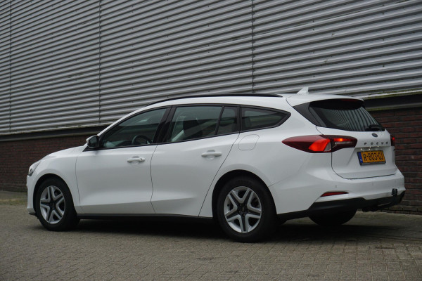 Ford FOCUS Wagon 1.0 EcoBoost 125PK Hybrid Connected/Comfortstoel/ Trekhaak afneembaar.