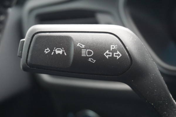 Ford FOCUS Wagon 1.0 EcoBoost 125PK Hybrid Connected/Comfortstoel/ Trekhaak afneembaar.