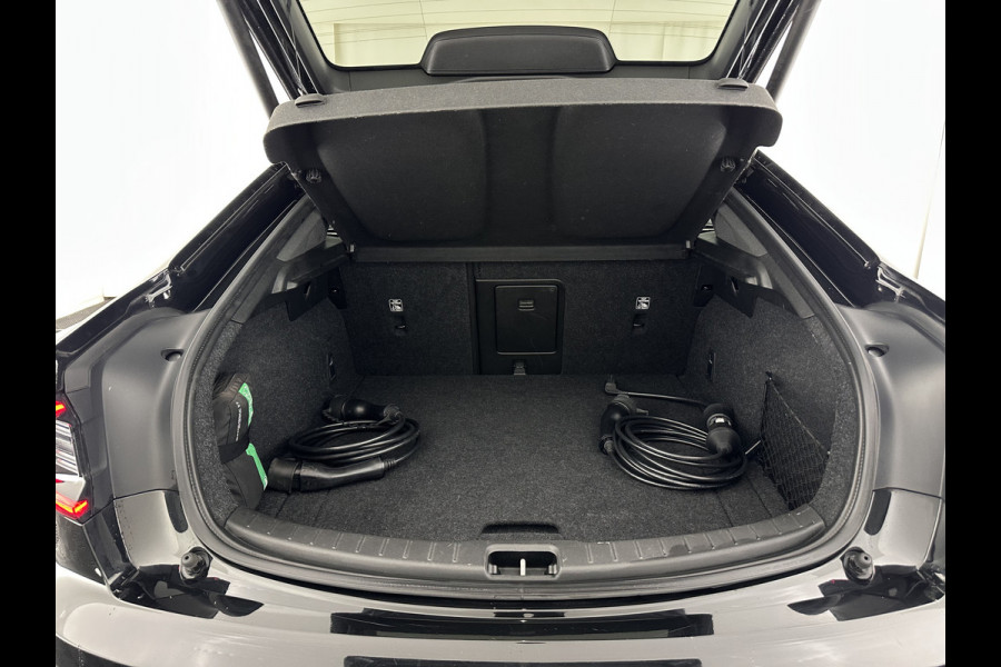 Polestar 2 Long Range Dual Motor Launch Edition 78kWh [ 3-Fase ] (INCL.BTW) *PANO | NAVI-FULLMAP | FULL-LED | ADAPTIVE-CRUISE | BLIND-SPOT | TOP-VIEW | KEYLESS | LANE-ASSIST | DIGI-COCKPIT | CARPLAY | DAB+ | HEATED-COMFORTSEATS | ECC | MEMORY-PACK | PDC |