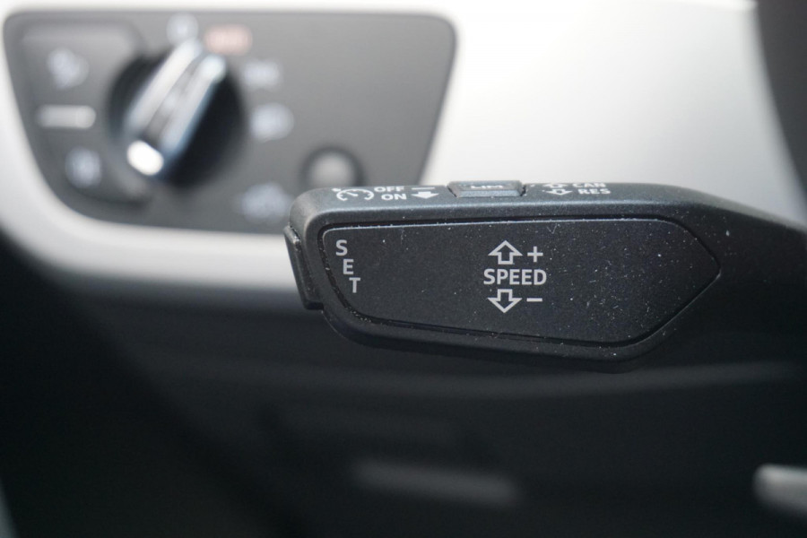 Audi A4 Limousine 35 TFSI 150PK Virtual Cockpit/Sportstoelen/ Origineel Nederlands/1e Eigenaar.