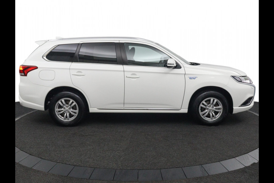 Mitsubishi Outlander 2.4 PHEV Pure*AUTOM.*ECC*CRUISE*NAVI*CAM*TEL*