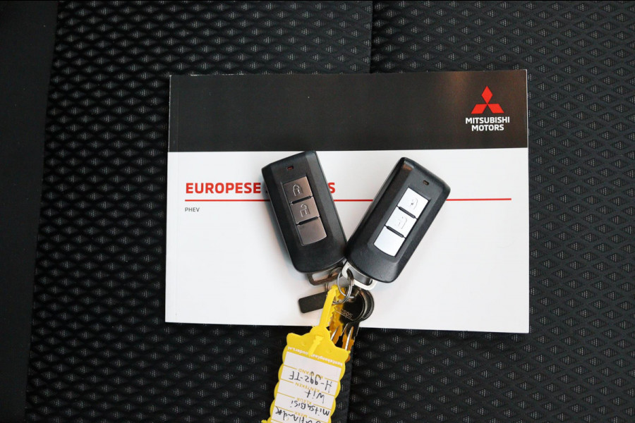 Mitsubishi Outlander 2.4 PHEV Pure*AUTOM.*ECC*CRUISE*NAVI*CAM*TEL*