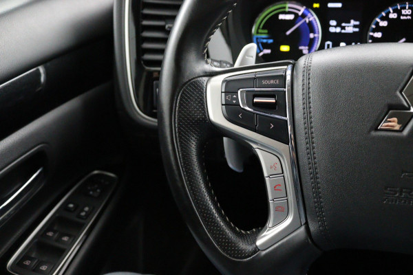 Mitsubishi Outlander 2.4 PHEV Pure*AUTOM.*ECC*CRUISE*NAVI*CAM*TEL*