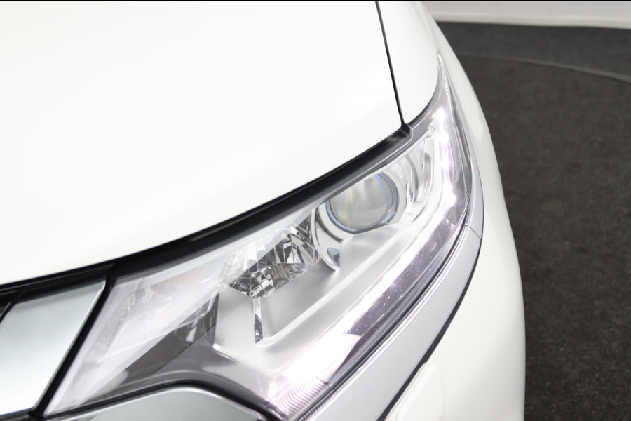 Mitsubishi Outlander 2.4 PHEV Pure*AUTOM.*ECC*CRUISE*NAVI*CAM*TEL*