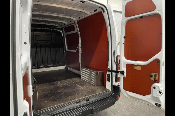 Renault Master T35 2.3 dCi L2H2 130PK Airco Cruise Control Navi PDA achter 2-zits