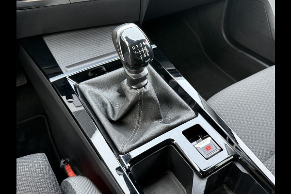 Opel Astra BWJ 2022 | 1.2 131PK Business Edition | CLIMA | NAVI | STOELVERW | PRIVACY GLASS | CAMERA A |