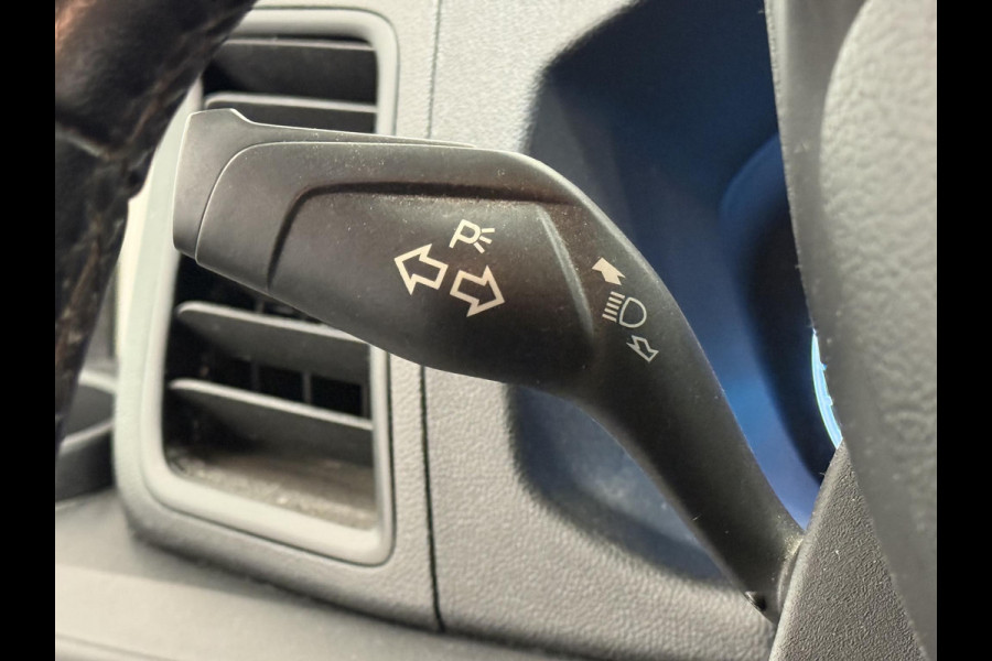 Ford Transit Custom L2H1 Trend 130PK Automaat Navigatie DAB Parkeersensoren Airco Camera Carplay