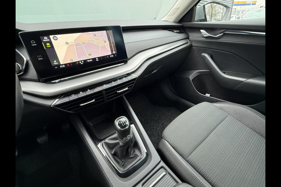 Škoda Octavia Combi BWJ 2022 | 1.0TSI 111PK Business Ed | CLIMA | NAVI | PDC | PRIVACY GLASS | CARPLAY | CRUISE | VIRTUAL COCKPIT